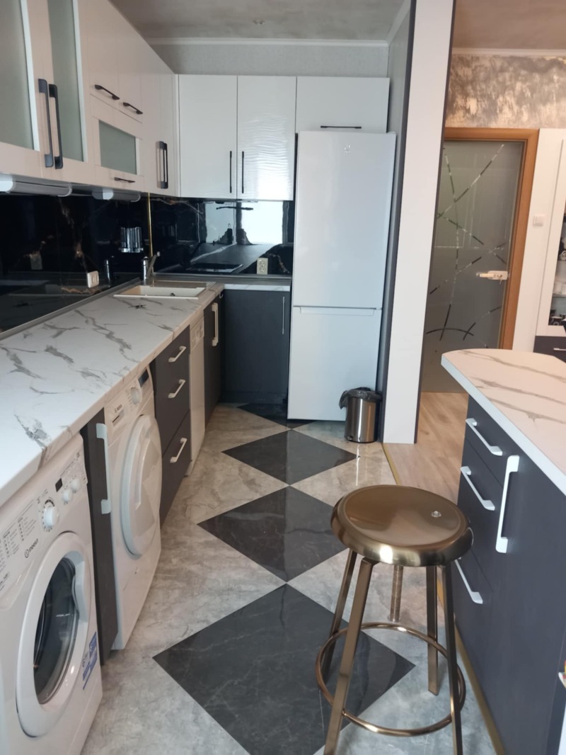 Продава  4-стаен град Русе , Хъшове , 120 кв.м | 67343678 - изображение [11]