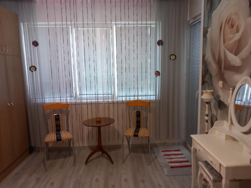 Продава  4-стаен град Русе , Хъшове , 120 кв.м | 67343678 - изображение [12]