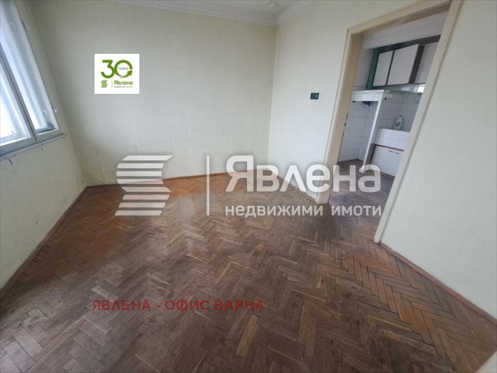 Продава ЕТАЖ ОТ КЪЩА, гр. Аксаково, област Варна, снимка 3 - Етаж от къща - 54529838