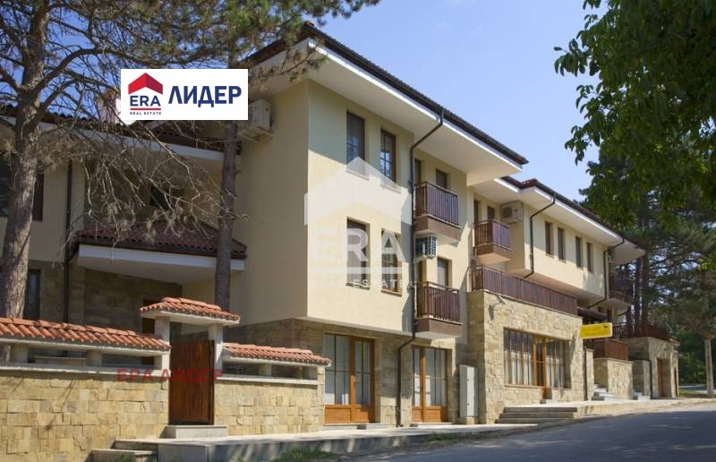 Продава ХОТЕЛ, с. Нисово, област Русе, снимка 2 - Хотели - 52622286