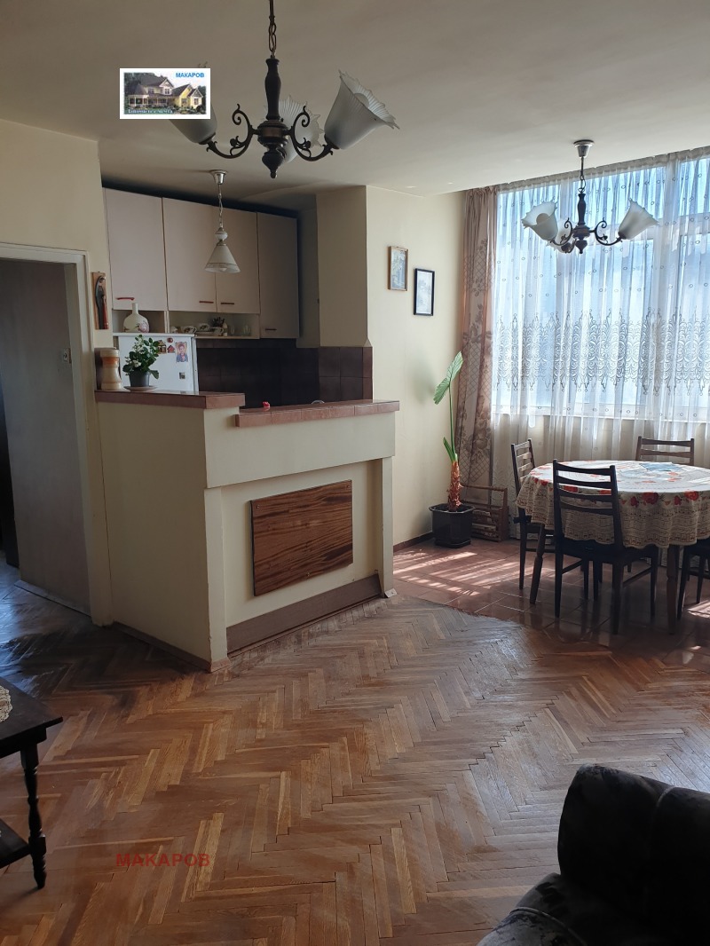 Zu verkaufen  2 Schlafzimmer Sofia , Hipodruma , 64 qm | 37597318