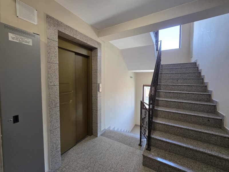 Продава  Мезонет град Плевен , Широк център , 118 кв.м | 81168706 - изображение [2]