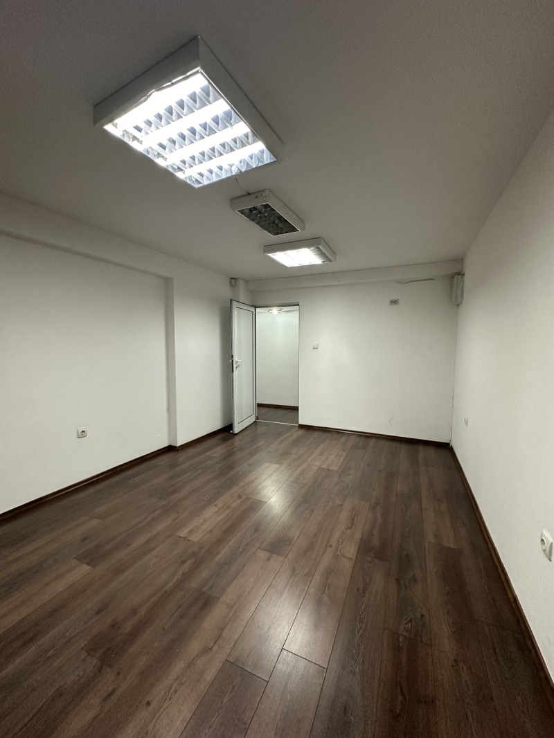 En venta  Oficina Sofia , Izgrev , 70 metros cuadrados | 91357808 - imagen [2]