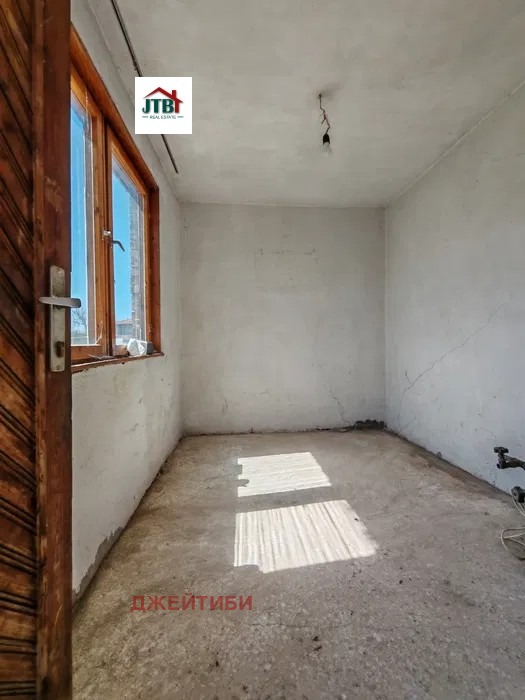 Продава КЪЩА, с. Лесново, област София област, снимка 2 - Къщи - 52398586