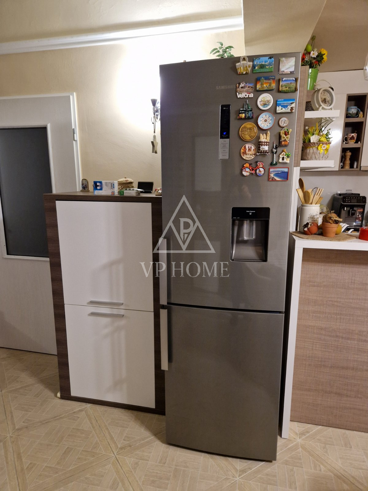 Продава 3-СТАЕН, гр. Бургас, Възраждане, снимка 2 - Апартаменти - 53070853