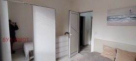 1 chambre Kolhozen pazar, Varna 9