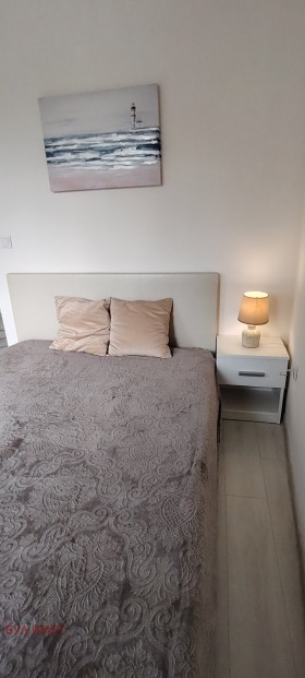 1 Schlafzimmer Kolhozen pazar, Warna 7