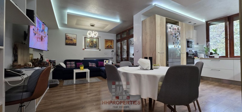 Продава  4-стаен град Пловдив , Център , 128 кв.м | 45460655