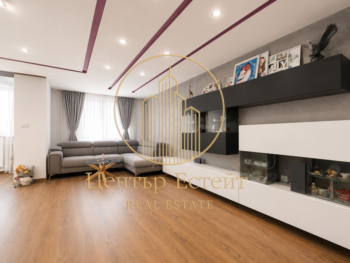 Продава 3-СТАЕН, гр. Плевен, Широк център, снимка 2 - Апартаменти - 55396955