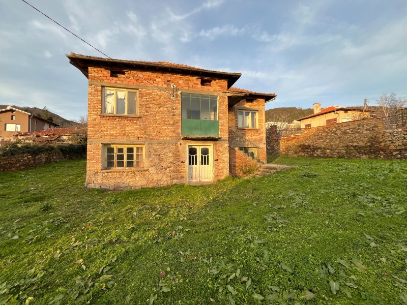 Продава КЪЩА в област Стара Загора, гр. Шипка - 140 кв.м / 107 371.30 € » 210 000 лв., ЕС ДИ ЕН ЕСТЕЙТС ЕООД