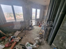 Продава 3-стаен град Варна Автогара - [1] 