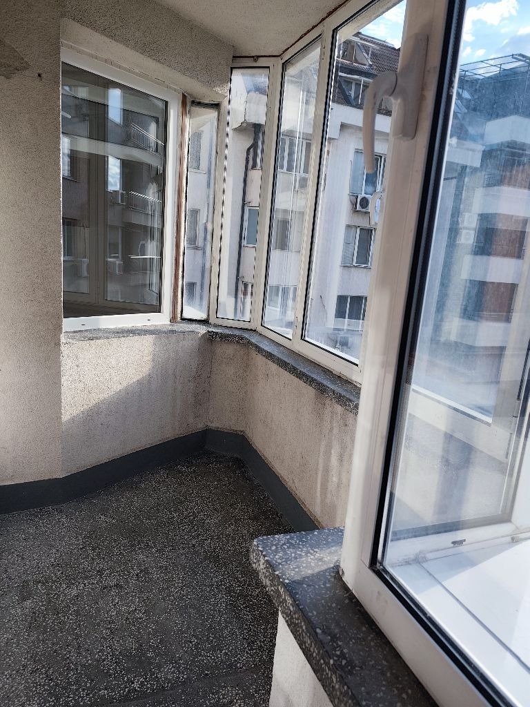 Продава  2-стаен град София , Банишора , 73 кв.м | 29132580 - изображение [3]
