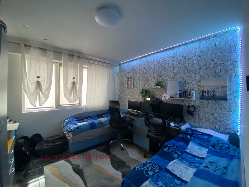 Продава  3-стаен град Шумен , 5-ти полк , 80 кв.м | 78457313 - изображение [5]