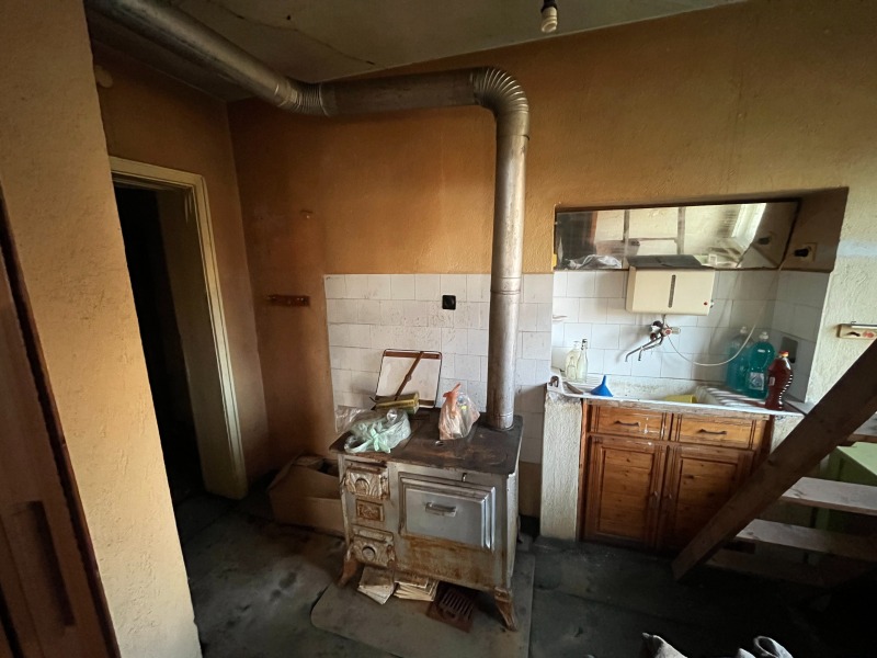 Продава КЪЩА, гр. Шипка, област Стара Загора, снимка 4 - Къщи - 52839638