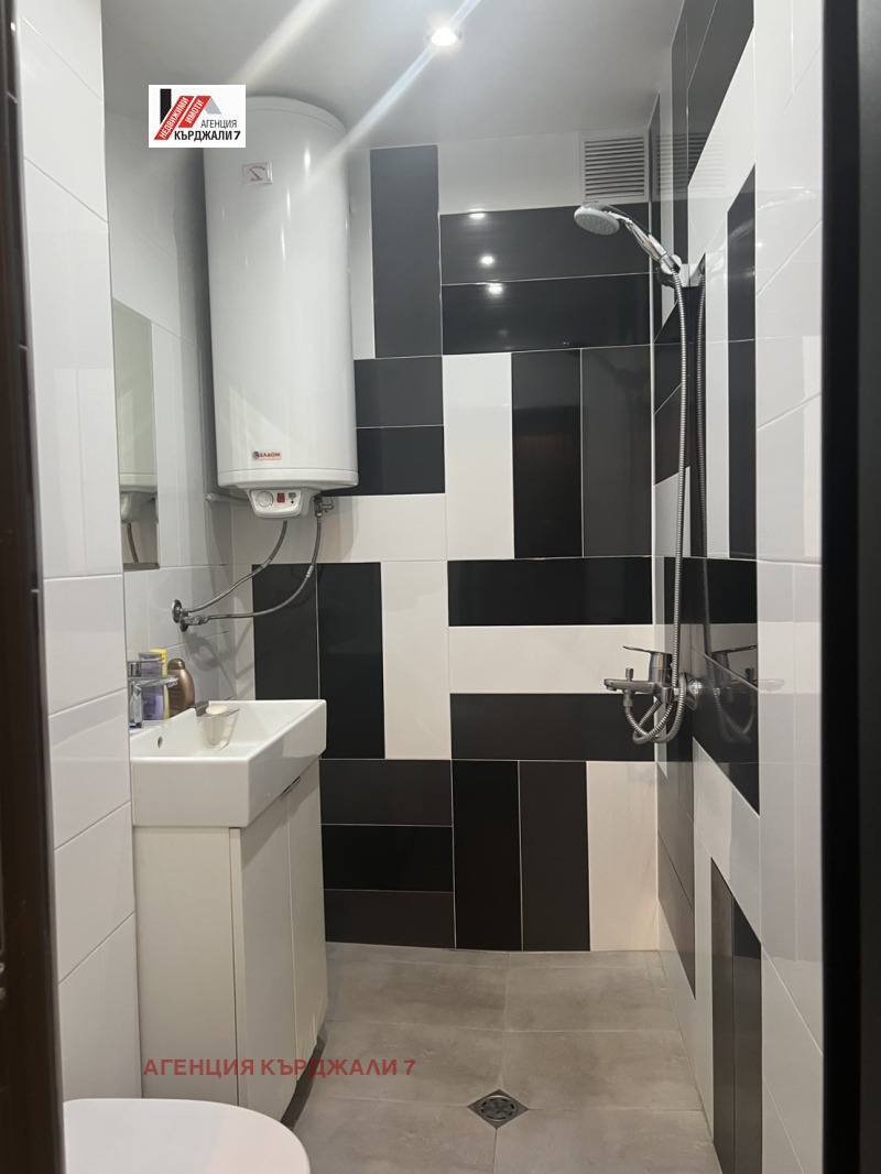 Продается  2 спальни Кърджали , Център , 76 кв.м | 75262001 - изображение [10]