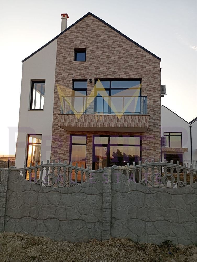 Продава КЪЩА, с. Кошарица, област Бургас