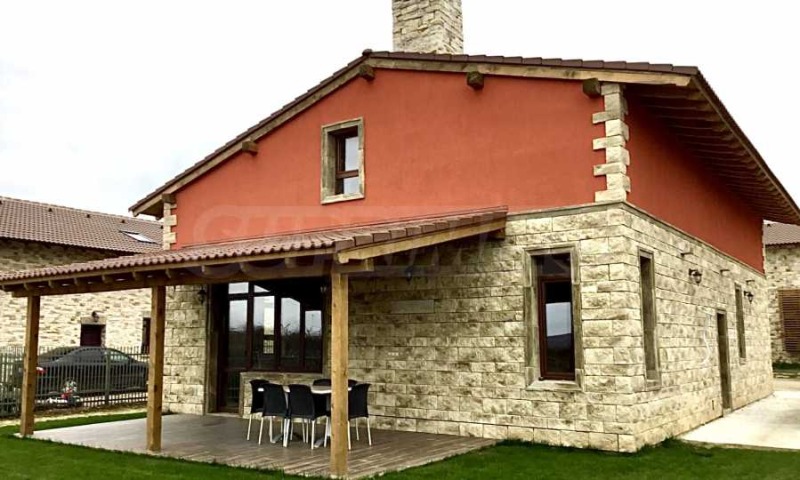 Till salu  Komplott region Varna , Kitka , 690 kvm | 36132723 - bild [3]