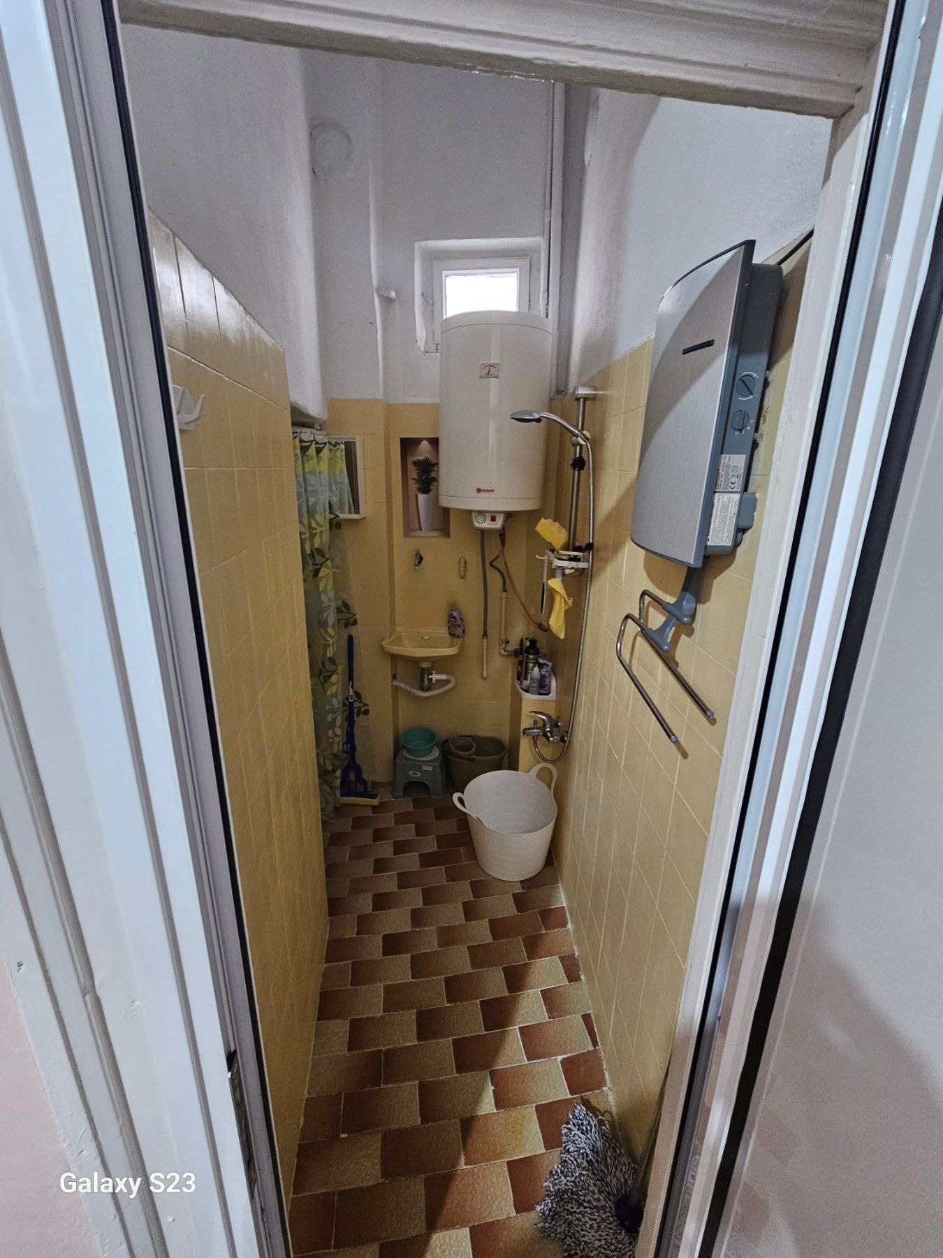 Продава ЕТАЖ ОТ КЪЩА, гр. Пловдив, Център, снимка 9 - Етаж от къща - 53888683