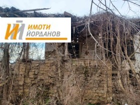 Продажба на имоти в с. Драганово, област Велико Търново - изображение 1 