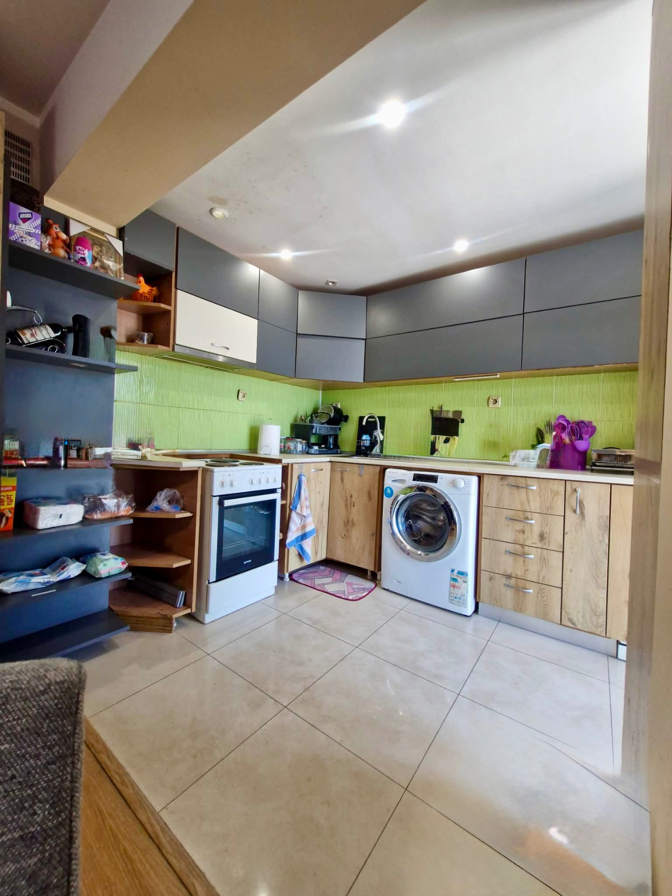 Продава ЕТАЖ ОТ КЪЩА, гр. Аксаково, област Варна, снимка 3 - Етаж от къща - 55980108