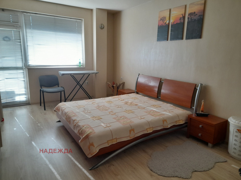 Продава  3-стаен град Плевен , Широк център , 84 кв.м | 70174291 - изображение [12]