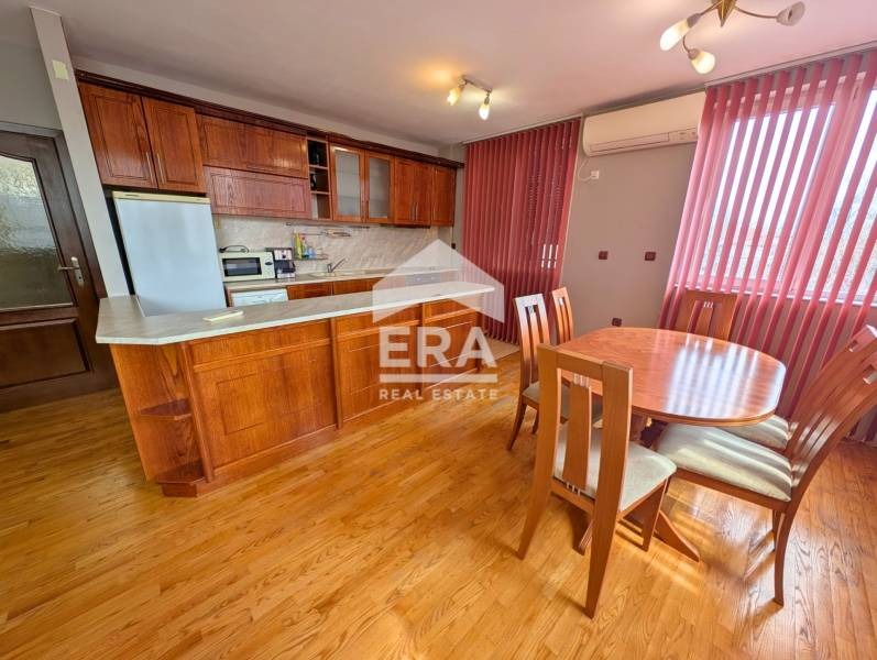 Продава 3-СТАЕН, гр. Шумен, Пазара, снимка 2 - Апартаменти - 54028597