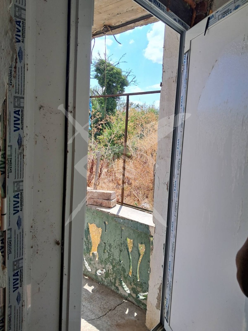 Продава КЪЩА, гр. Карнобат, област Бургас