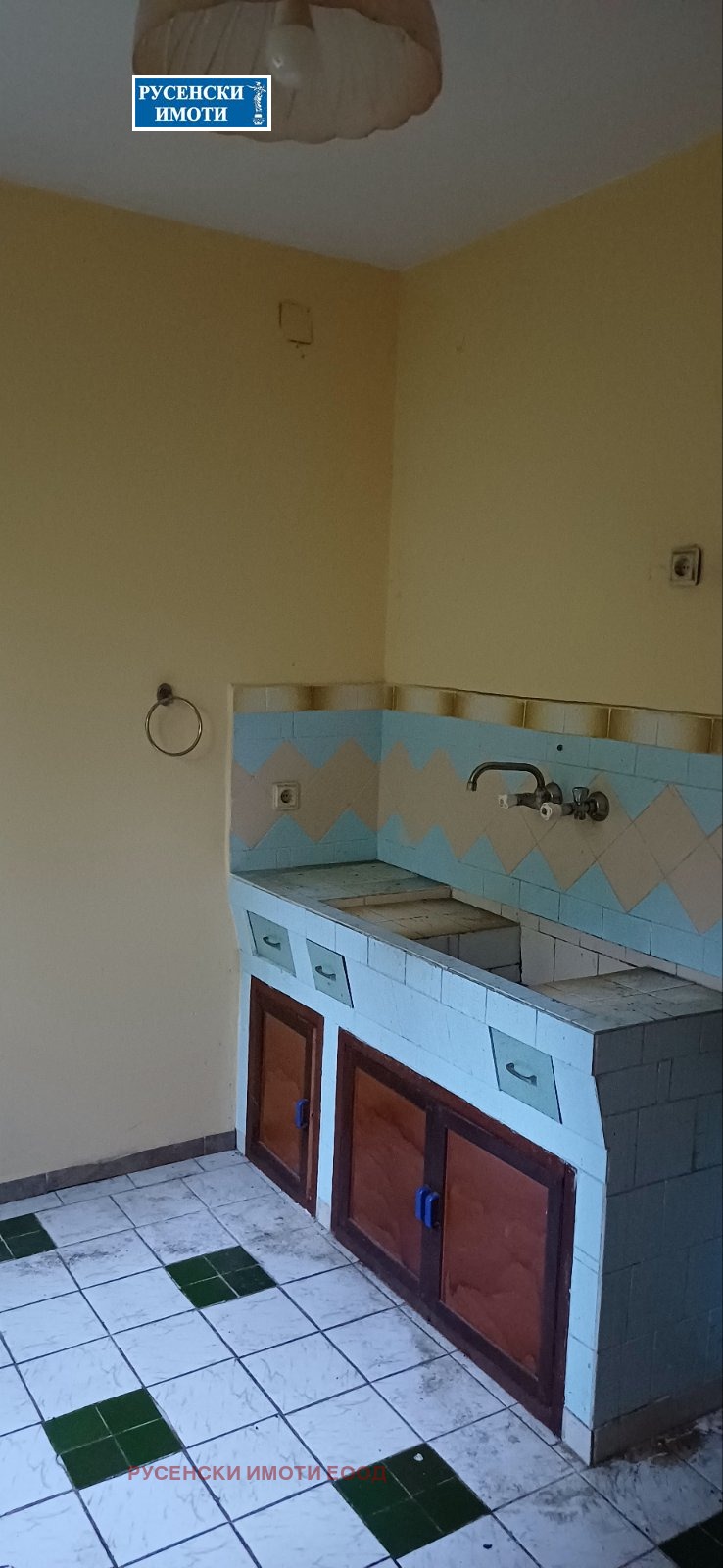 Продава КЪЩА, гр. Русе, Долапите, снимка 5 - Къщи - 55085394