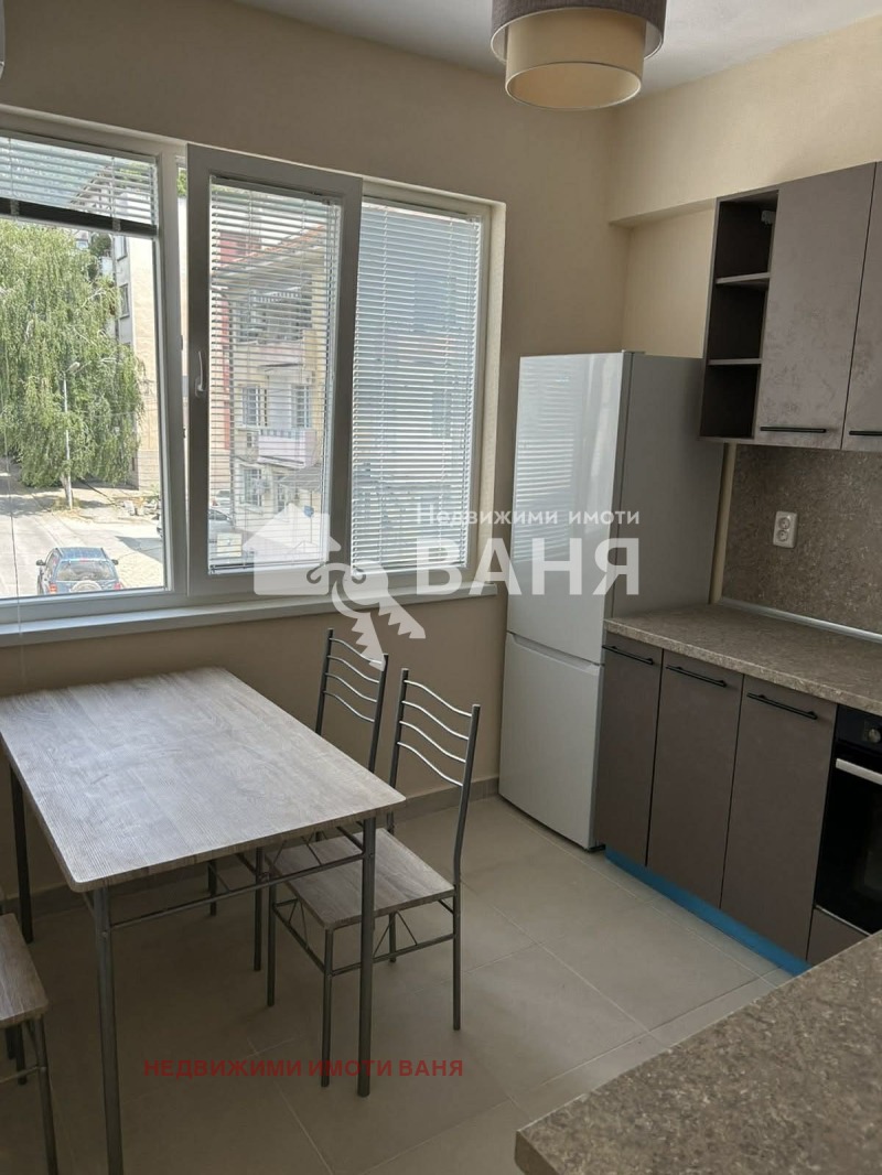 Продава 2-СТАЕН в област Пловдив, гр. Карлово - 70 кв.м / 120 000 € » 234 699.60 лв., НЕДВИЖИМИ ИМОТИ ВАНЯ