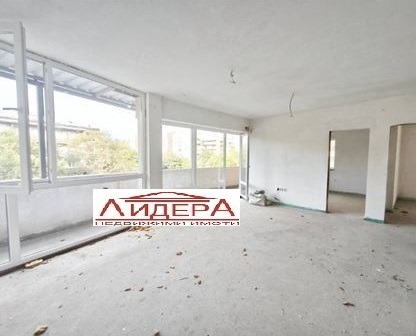 Продава 3-СТАЕН, гр. Пловдив, Кючук Париж, снимка 3 - Апартаменти - 52328626