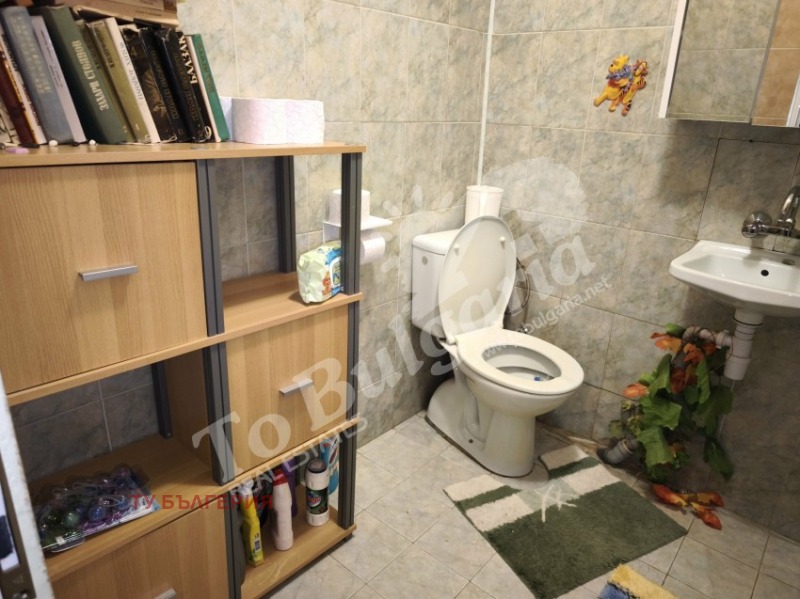 Продава КЪЩА, гр. Дебелец, област Велико Търново, снимка 4 - Къщи - 52583410