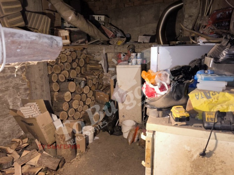 Продава КЪЩА, гр. Дебелец, област Велико Търново, снимка 15 - Къщи - 52583410