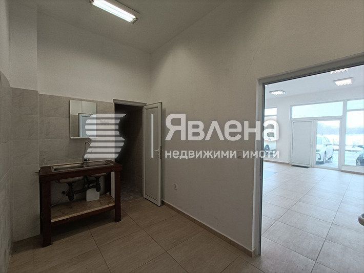 Продава МАГАЗИН, гр. Пловдив, Тракия, снимка 5 - Магазини - 53689042