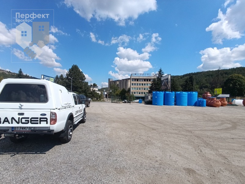 Myytävänä  Juoni Veliko Tarnovo , Promišlena zona - Jug , 3000 neliömetriä | 18662865 - kuva [11]