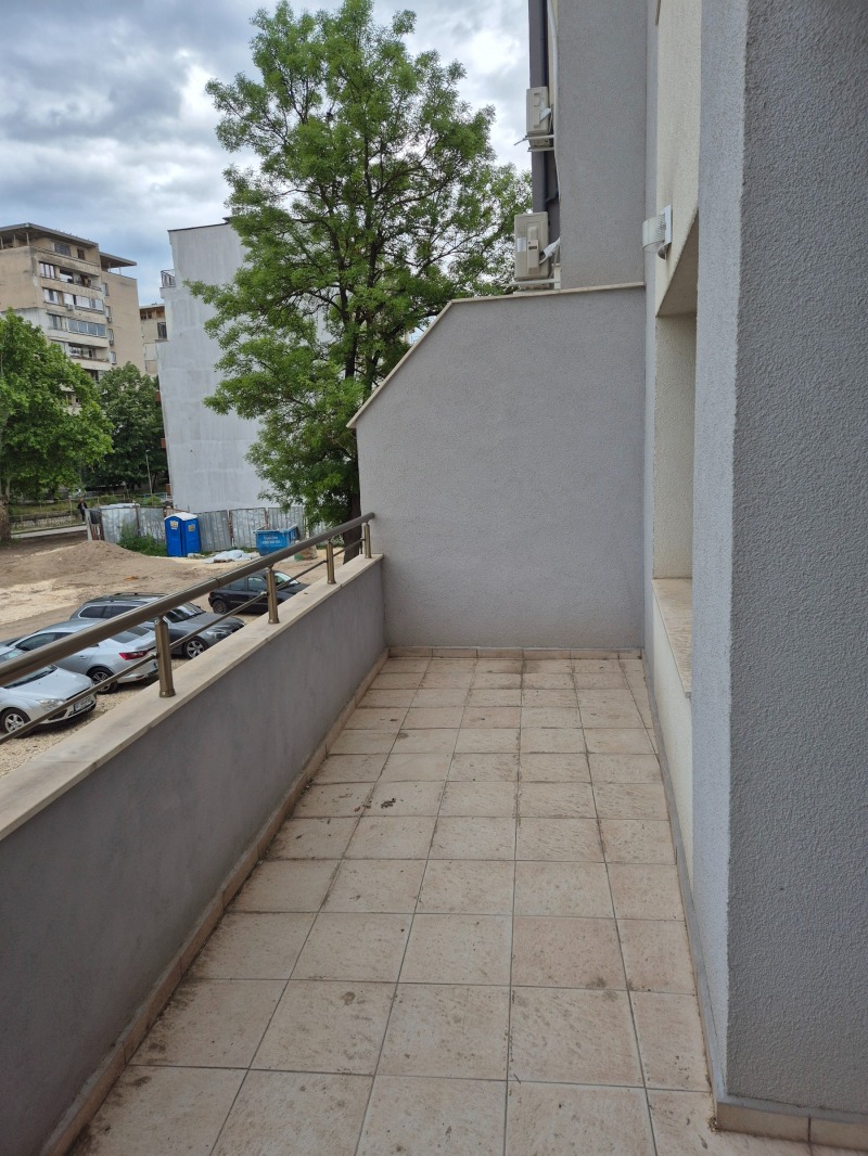 Продава  2-стаен град Плевен , Широк център , 79 кв.м | 55631402 - изображение [3]