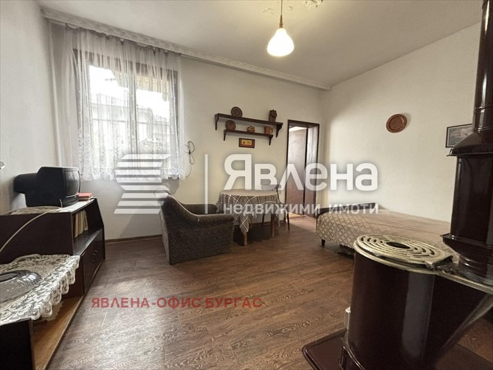 Продава ЕТАЖ ОТ КЪЩА, гр. Каблешково, област Бургас, снимка 3 - Етаж от къща - 56108086