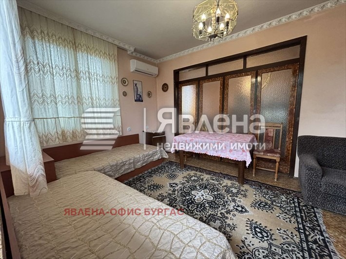 Продава ЕТАЖ ОТ КЪЩА, гр. Каблешково, област Бургас, снимка 6 - Етаж от къща - 56108086