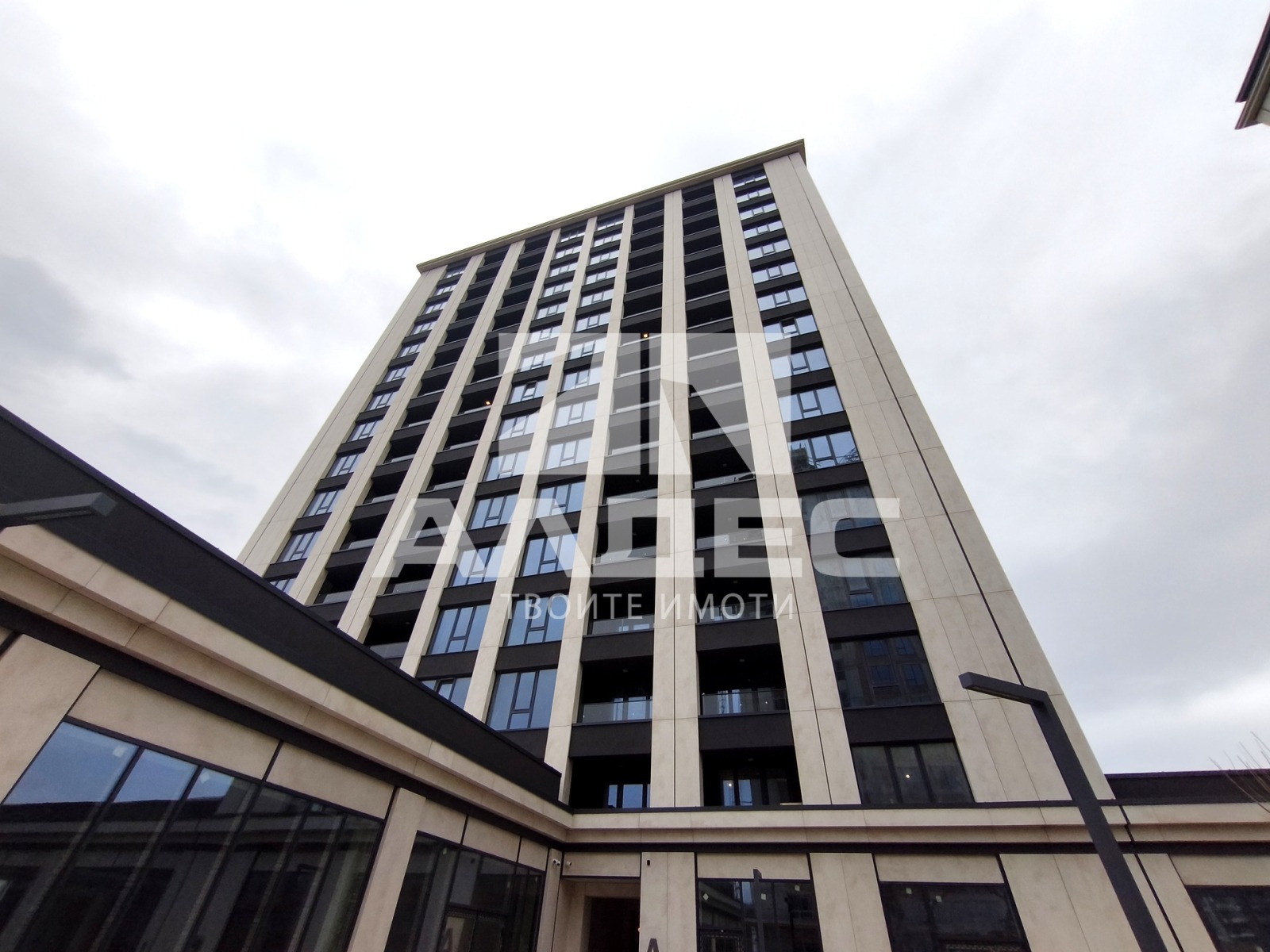 Продава 4-СТАЕН, гр. София, Банишора, снимка 2 - Апартаменти - 46967598