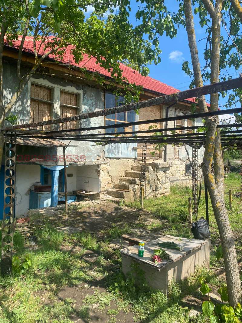 Продава КЪЩА в област Добрич, с. Вратарите - 60 кв.м / 14 827.46 € » 29 000 лв.