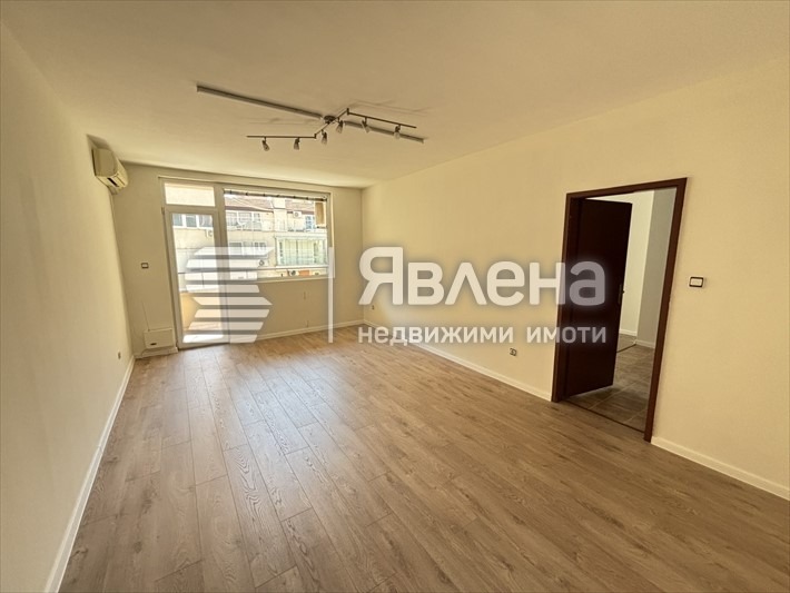 Продава 3-СТАЕН, гр. София, Медицинска академия, снимка 3 - Апартаменти - 55139127