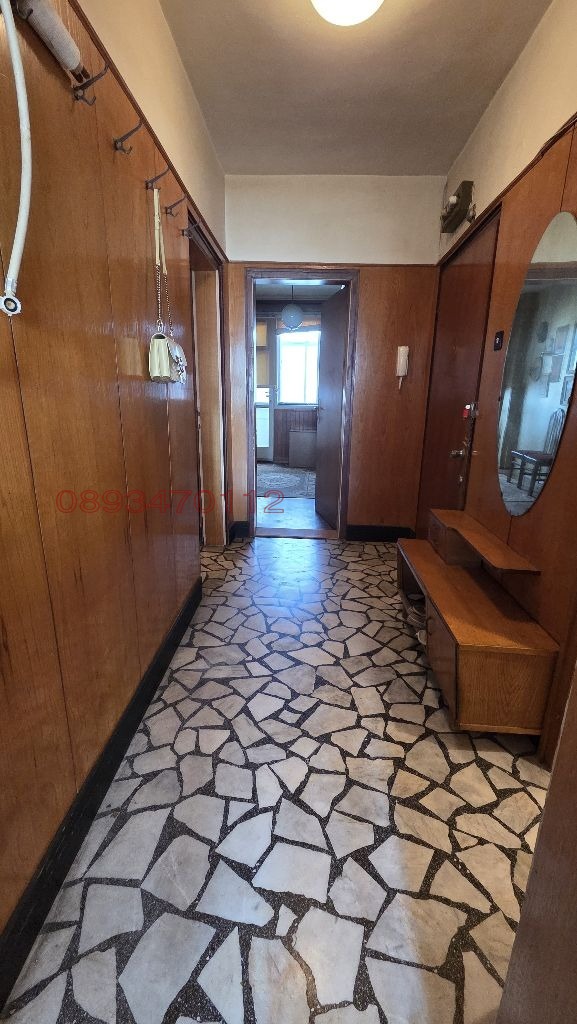 Продава 4-СТАЕН, гр. Бургас, Център, снимка 2 - Апартаменти - 55601300