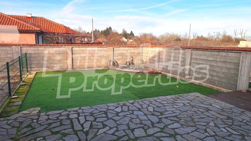 Продава КЪЩА, с. Стражица, област Добрич, снимка 4 - Къщи - 52885433