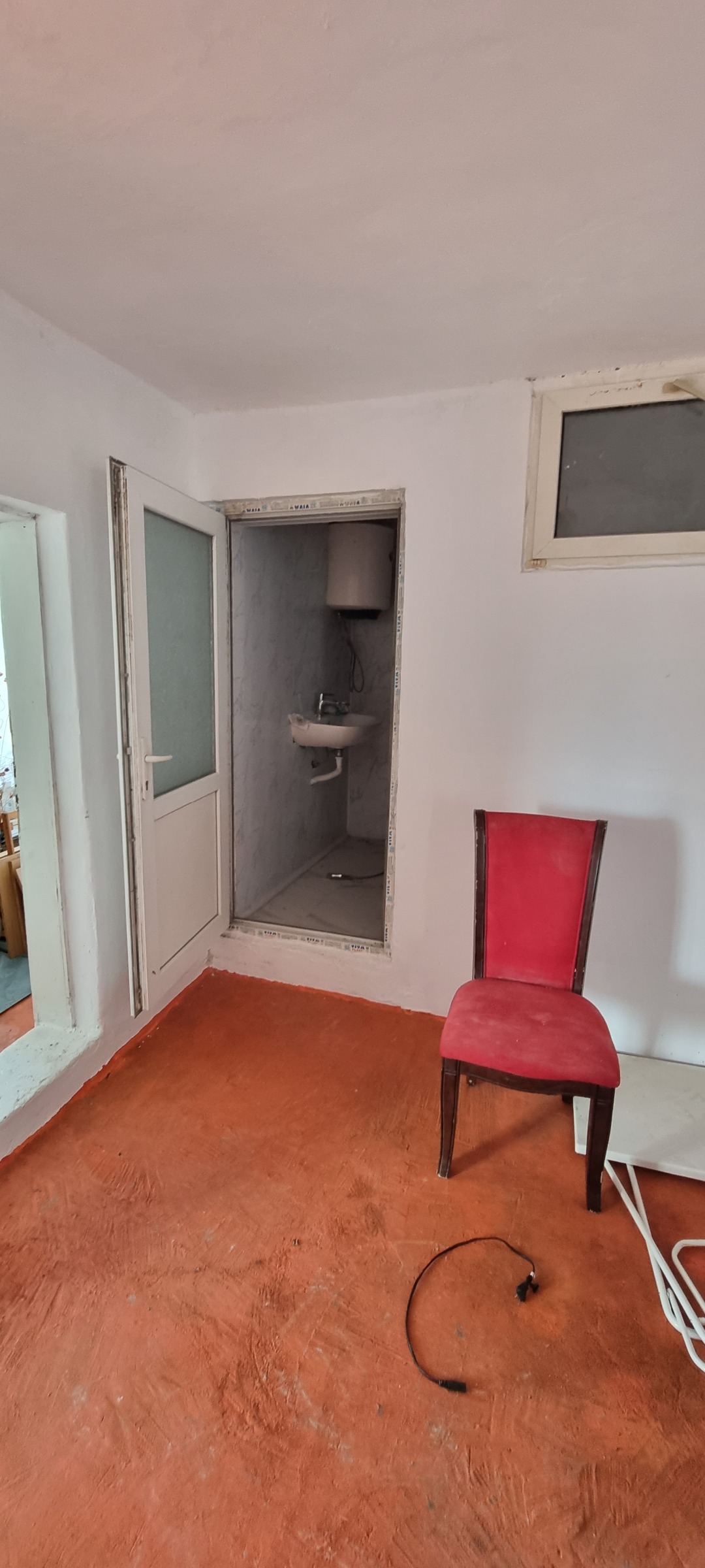 Продава ЕТАЖ ОТ КЪЩА, с. Стражец, област Разград, снимка 5 - Етаж от къща - 56085222