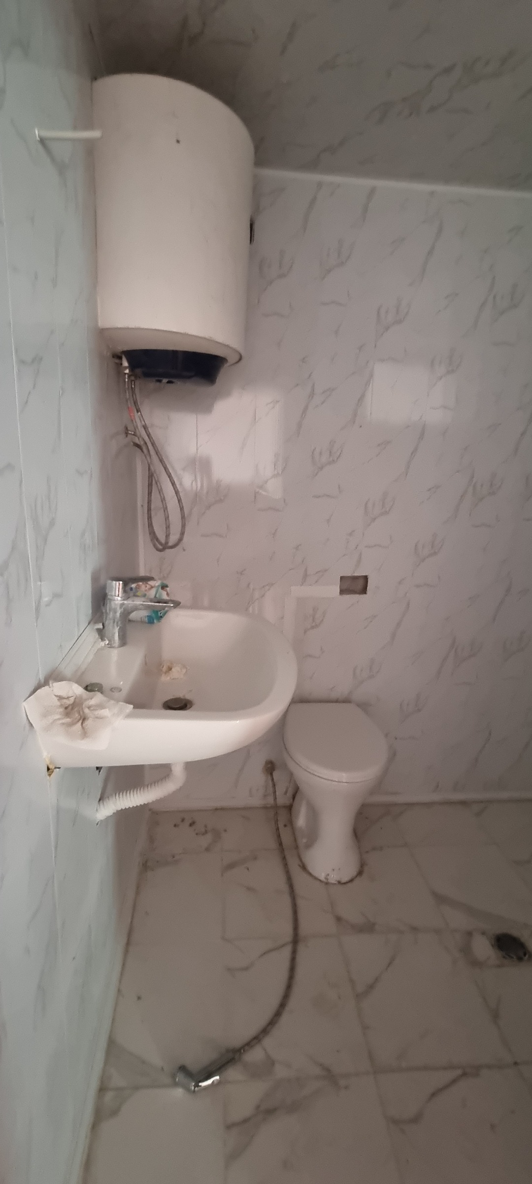 Продава ЕТАЖ ОТ КЪЩА, с. Стражец, област Разград, снимка 11 - Етаж от къща - 56085222