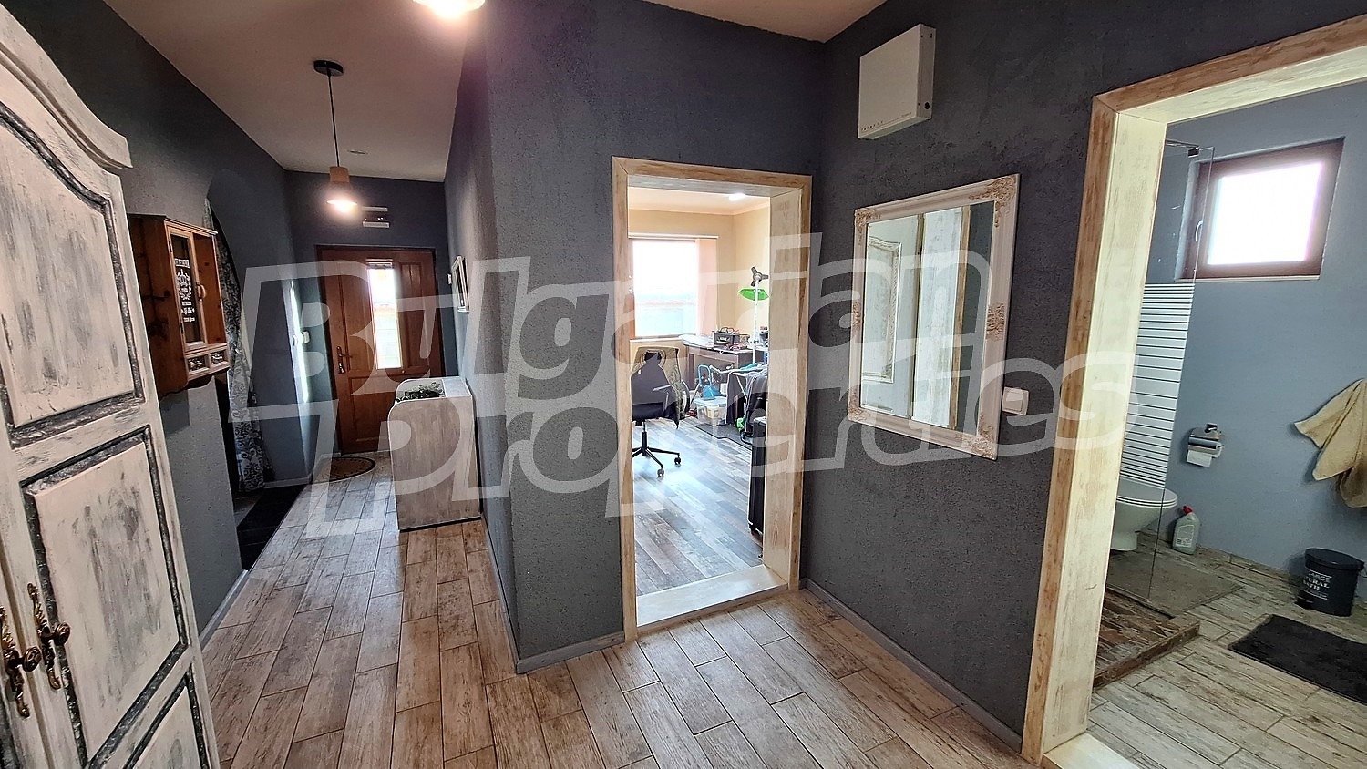 Продава КЪЩА, с. Стражица, област Добрич, снимка 2 - Къщи - 52885433