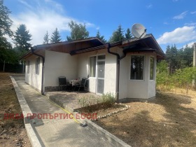 Villa m-t Şarkelovo gnezdo, Sofia 1