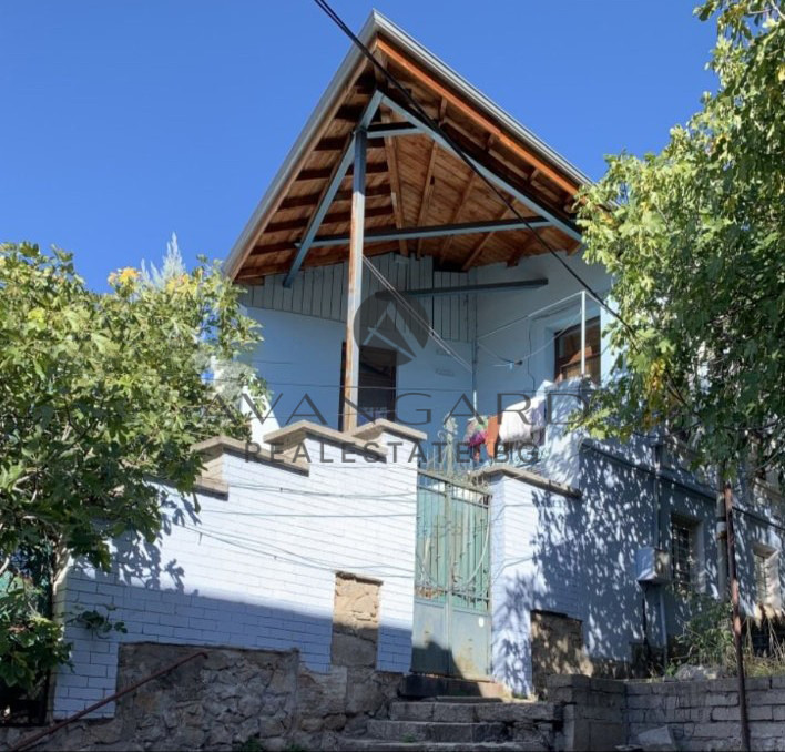 Продава КЪЩА, гр. Пловдив, Център