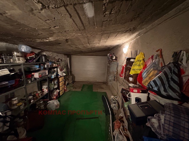 Продава КЪЩА, гр. Перник, Църква, снимка 9 - Къщи - 52456094