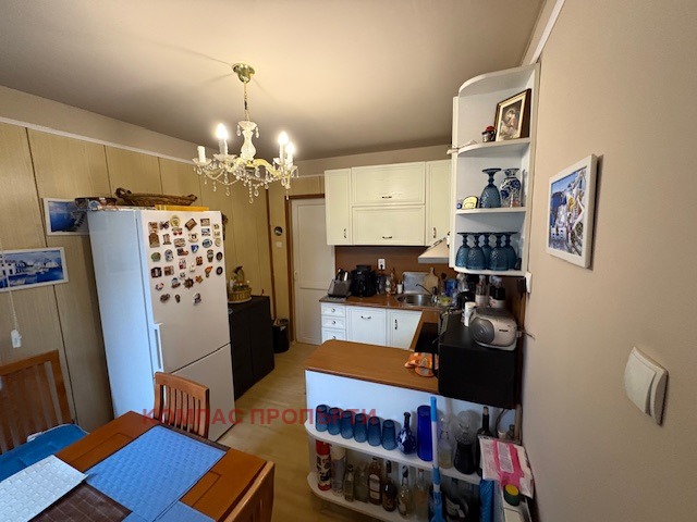 Продава КЪЩА, гр. Перник, Църква, снимка 6 - Къщи - 52456094