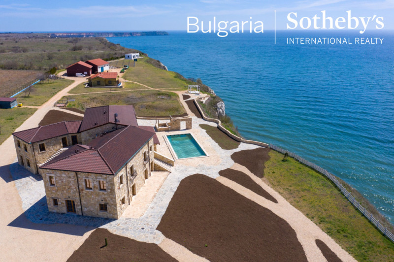 Продава ХОТЕЛ в област Добрич, с. Българево - 2600 кв.м / 2 700 000 € » 5 280 741.00 лв., БЪЛГАРИЯ СОТБИС ИНТЕРНЕШЪНЪЛ РИЪЛТИ